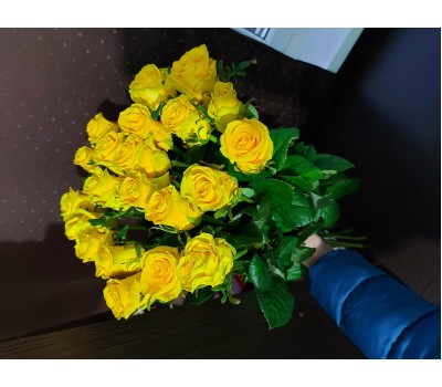 Желтые розы с доставкой в Лабинске и Лабинском районе